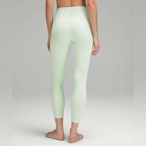 E - Lululemon Align High-Rise Pant 25"
Kohlrabi Green
